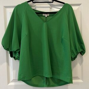 V-neck puff sleeve dress shirt